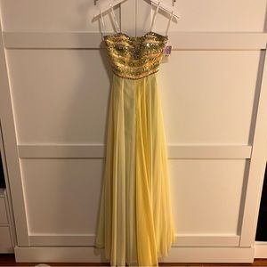 NWT Tony Bowls Yellow Evening Prom Pageant Dress- Size 6